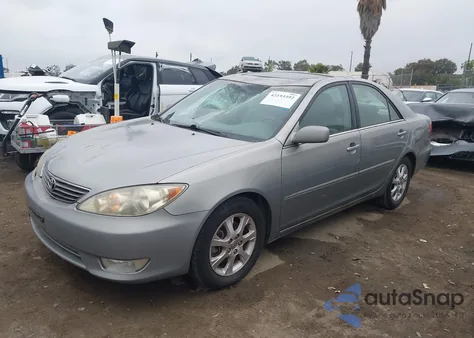 2006 Toyota Camry Xle V6 z USA, uszkodzony, nr VIN 4T1BF30K56U623427
